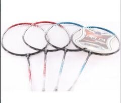 Delta 4 Adet Badminton Raketi İle 3 Adet Badminton Topu Ve Deluxe Badminton Çantası Dörtlü Grup Seti