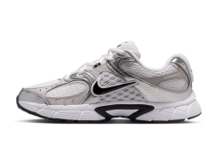 Nike V5 Rnr (Gs) Çocuk Beyaz Sneaker Ayakkabı HQ6411-100
