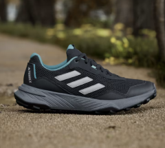 adidas Arazi- Koşu Ve Antreman Ayakkabısı Tracefınder W IE5909