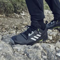 adidas TERREX SWIFT R3 HIKING SHOES FW2777
