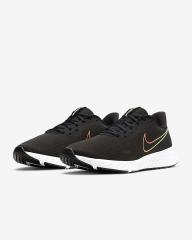 Nike Revolution 5 Erkek Koşu Ayakkabısı BQ3204 017
