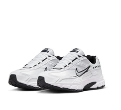 NikeBeyaz Kadın Lifestyle Ayakkabı FQ6873-101
